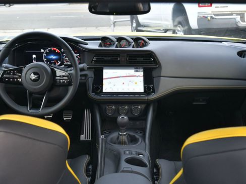 Used 2023 Nissan Z w/ Floor Mat Package (L93) image 32