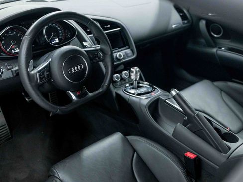 Used 2014 Audi R8 V10 AWD/4WD image 2