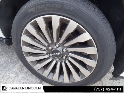 Used 2021 Lincoln Navigator L Reserve w/ Luxury Package image 14