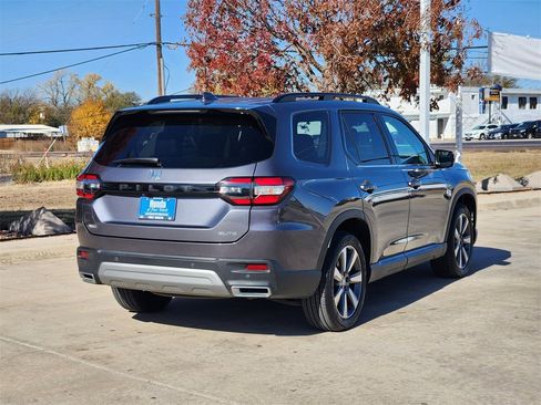 Used 2025 Honda Pilot Elite image 5