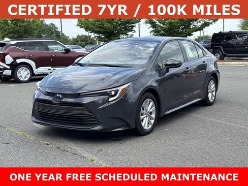 Used 2025 Toyota Corolla LE w/ LE Premium Package FWD image 5
