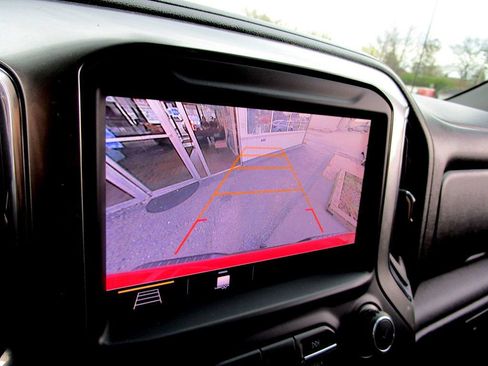 Used 2019 Chevrolet Silverado 1500 LT Trail Boss image 4