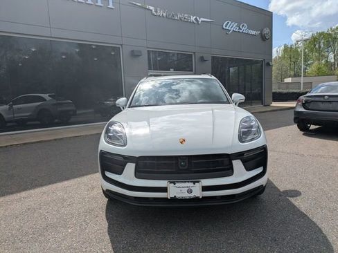Used 2025 Porsche Macan AWD/4WD image 11