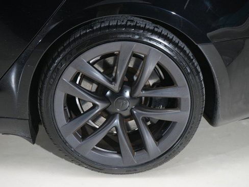 Used 2023 Tesla Model S image 17