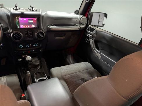 Used 2012 Jeep Wrangler Unlimited Sport AWD/4WD image 15