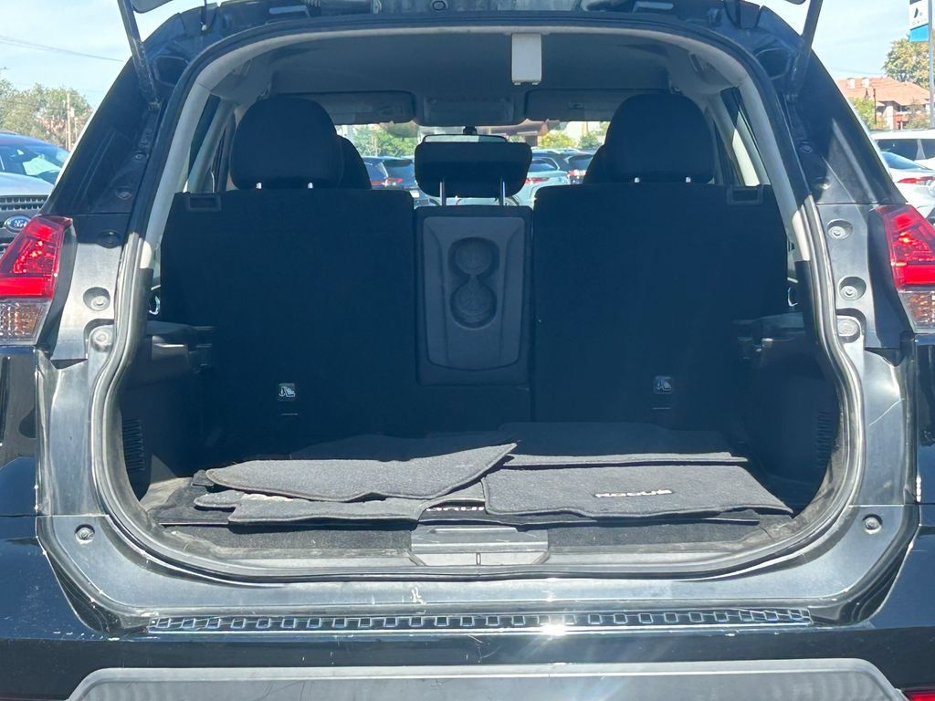 Used 2018 Nissan Rogue S FWD image 26