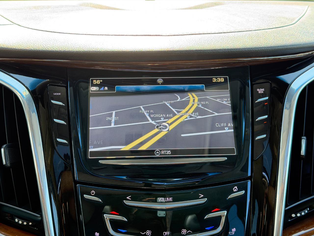 Used 2018 Cadillac Escalade Luxury AWD/4WD image 21