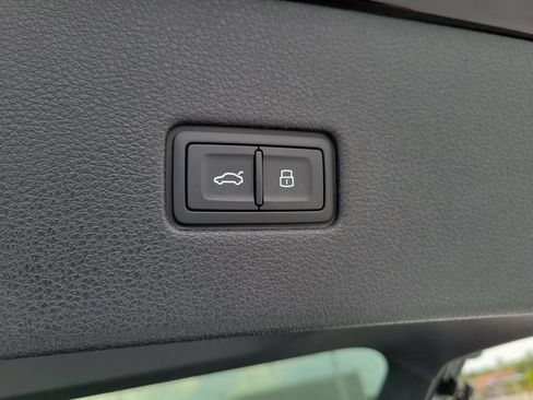 New 2026 Audi SQ8 Premium Plus AWD/4WD image 30