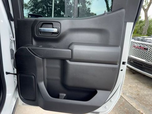 Used 2022 Chevrolet Silverado 1500 Custom AWD/4WD image 26