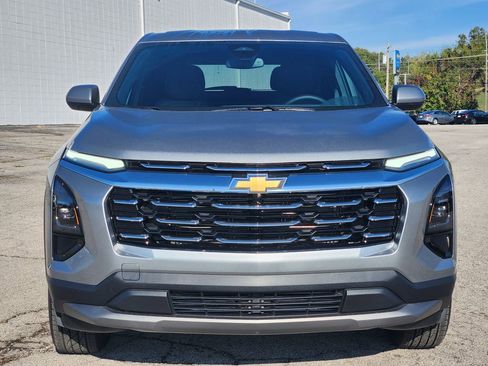 New 2026 Chevrolet Equinox LT w/ Convenience Package II image 2