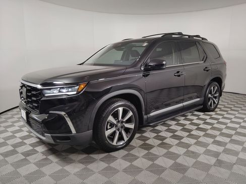 Certified 2023 Honda Pilot Touring image 20