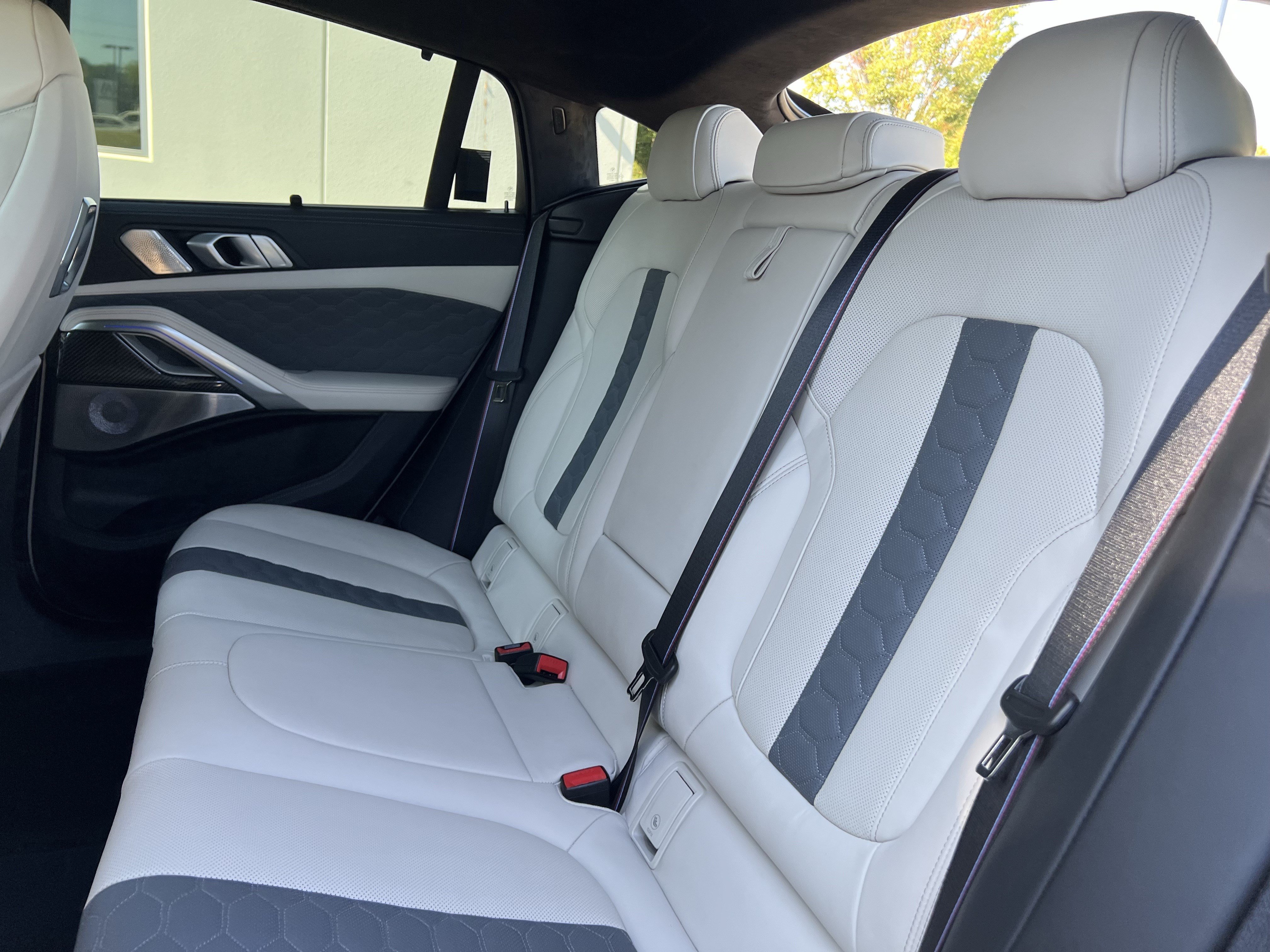 Used 2025 BMW X6 M Competition w/ Executive Package AWD/4WD image 33
