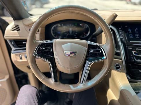 Used 2019 Cadillac Escalade ESV Platinum AWD/4WD image 14