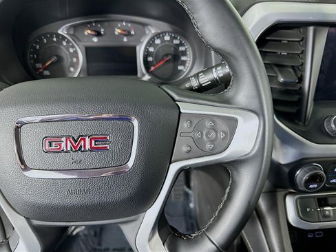 Used 2023 GMC Acadia SLT image 36