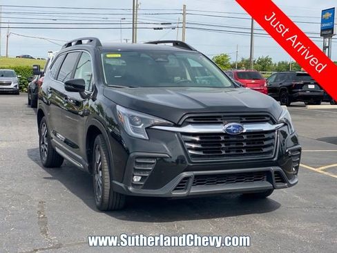 Used 2023 Subaru Ascent Limited AWD/4WD image 1