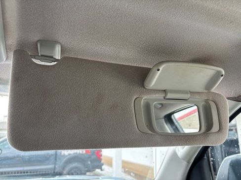 Used 2010 Toyota Tundra 4x4 CrewMax image 34