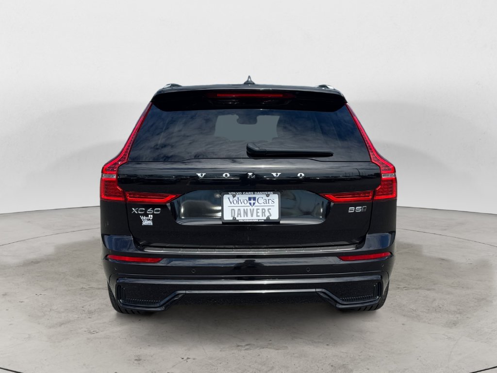 Certified 2024 Volvo XC60 B5 Plus w/ Protection Package Premier AWD/4WD image 4