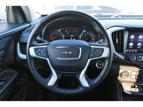 Used 2024 GMC Terrain SLT image 12