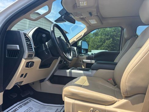 Used 2017 Ford F250 Lariat w/ Lariat Ultimate Package AWD/4WD image 11