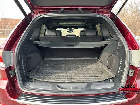 Used 2020 Jeep Grand Cherokee Overland image 27