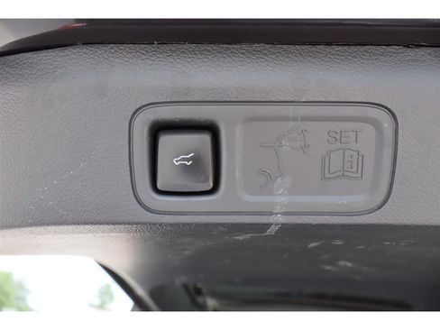 Used 2022 Ford Expedition Max XLT AWD/4WD image 5
