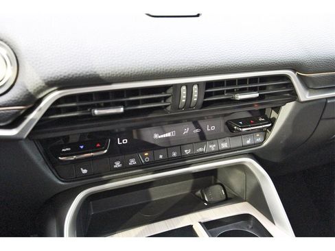 Certified 2025 MAZDA CX-70 3.3 Turbo w/ Premium Package image 24