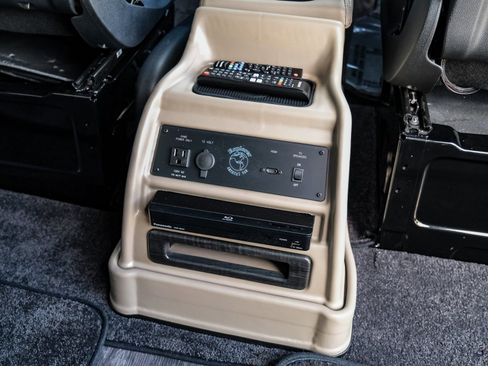 Used 2025 Mercedes-Benz Sprinter 2500 image 60