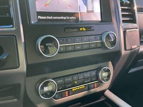 Used 2020 Ford Expedition Platinum image 16