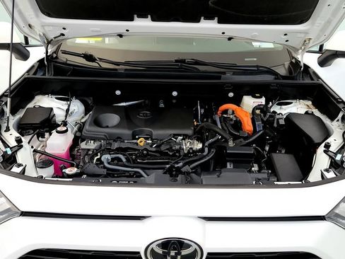 Certified 2025 Toyota RAV4 XLE w/ Weather Package AWD/4WD image 15
