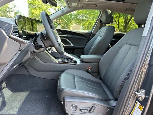 Used 2025 Audi Q5 Premium Plus w/ Premium Plus AWD/4WD image 24