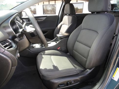 Used 2019 Chevrolet Malibu LT image 10