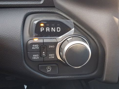 New 2026 RAM 1500 4x4 Crew Cab image 7