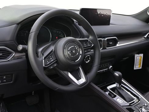 New 2025 MAZDA CX-5 Signature image 11