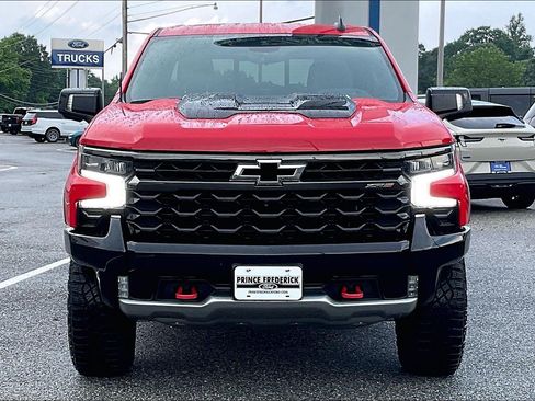 Used 2022 Chevrolet Silverado 1500 ZR2 w/ Technology Package AWD/4WD image 2