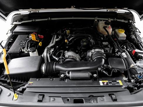 Used 2022 Jeep Wrangler Unlimited Sahara w/ LED Lighting Group image 7