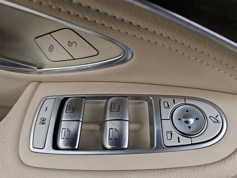 Used 2016 Mercedes-Benz C 300 4MATIC Sedan w/ Multimedia Package image 33