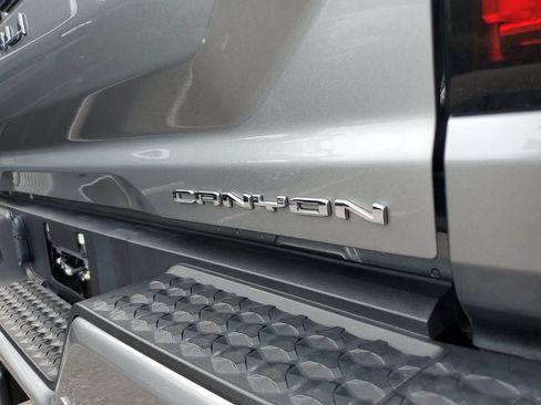 Used 2023 GMC Canyon Denali AWD/4WD image 7