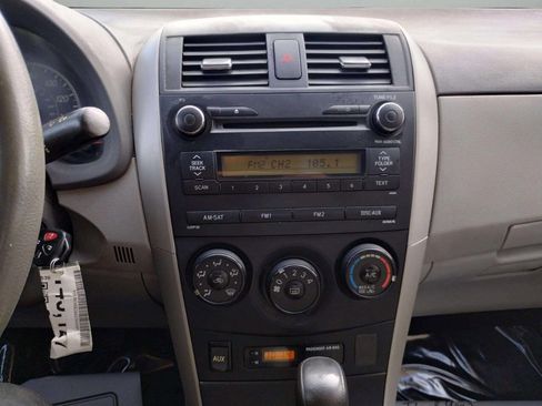 Used 2010 Toyota Corolla LE image 23