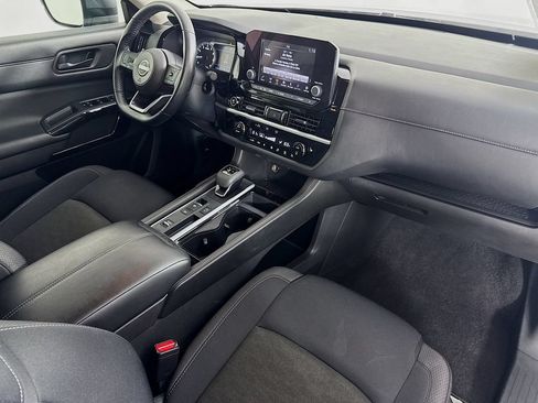 Used 2024 Nissan Pathfinder SV FWD image 35