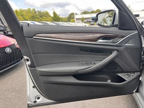 Used 2020 BMW 530e w/ Convenience Package RWD image 10