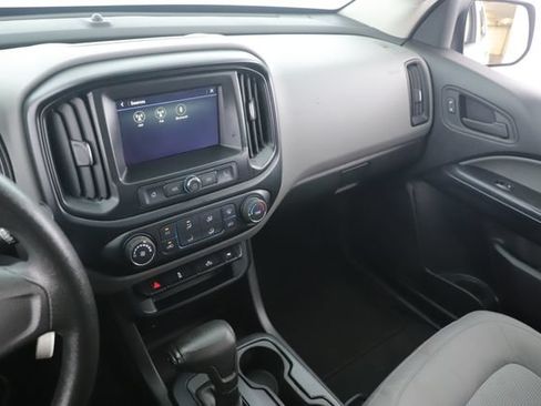 Used 2019 Chevrolet Colorado W/T AWD/4WD image 23