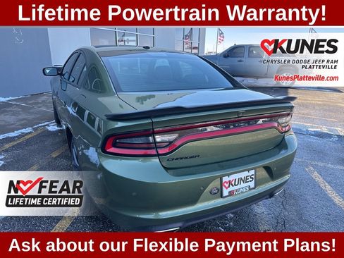 Used 2022 Dodge Charger SXT w/ Blacktop Package RWD image 11