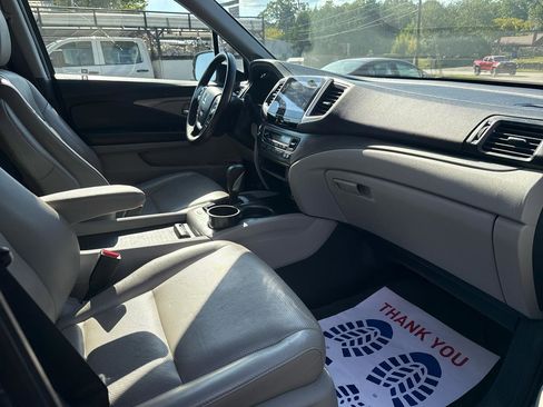 Used 2018 Honda Ridgeline RTL-T image 9