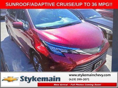 Used 2021 Toyota Sienna XLE
