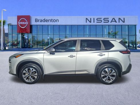 Used 2023 Nissan Rogue SV FWD image 8