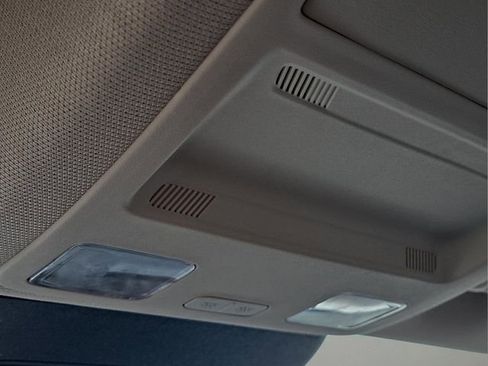 Used 2020 Ford Escape Titanium image 26