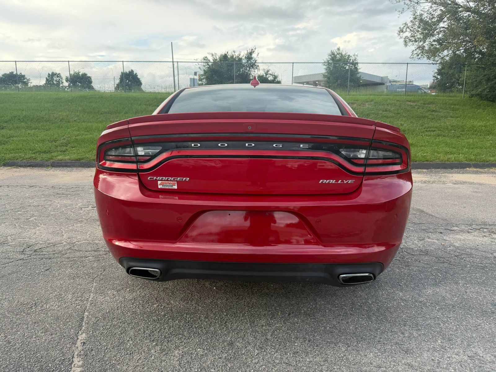 Used 2015 Dodge Charger SXT w/ Plus Group RWD image 5