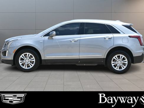 Used 2025 Cadillac XT5 Luxury w/ LPO, Floor Liner Package FWD image 5
