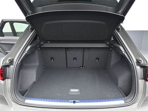 New 2025 Audi Q3 2.0T Premium image 12