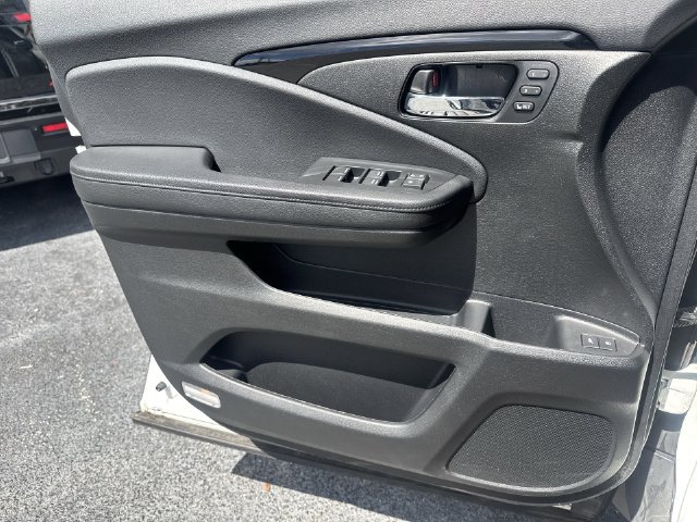 Used 2021 Honda Pilot Elite image 29